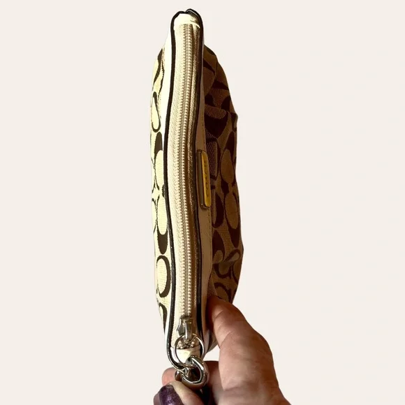 Coach Wristlet NWOT Jacquard Logo Print Crean Leather Trim Brown Tan Exterior - Picture 10 of 15